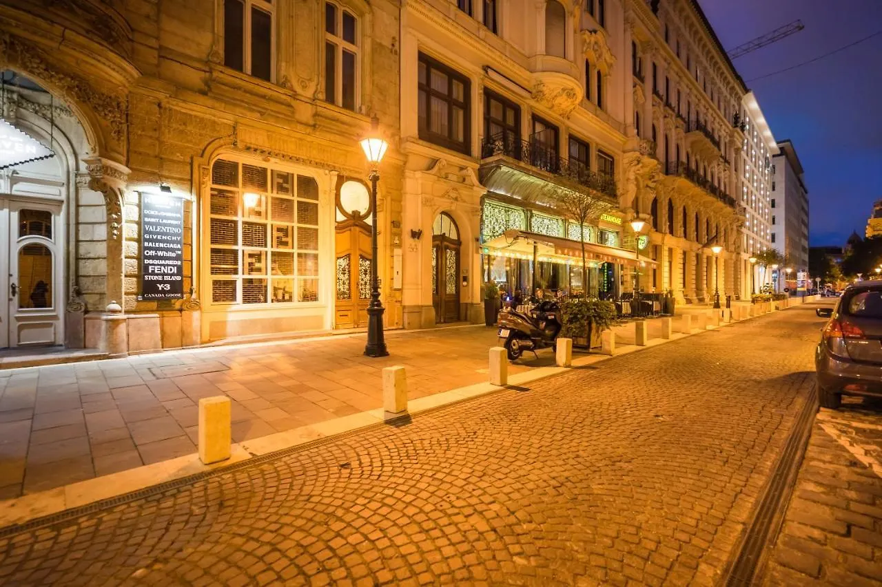 Apartament Basilika View Imperial Suite -Sas Street -Need Reservation For Free Parking Budapeszt