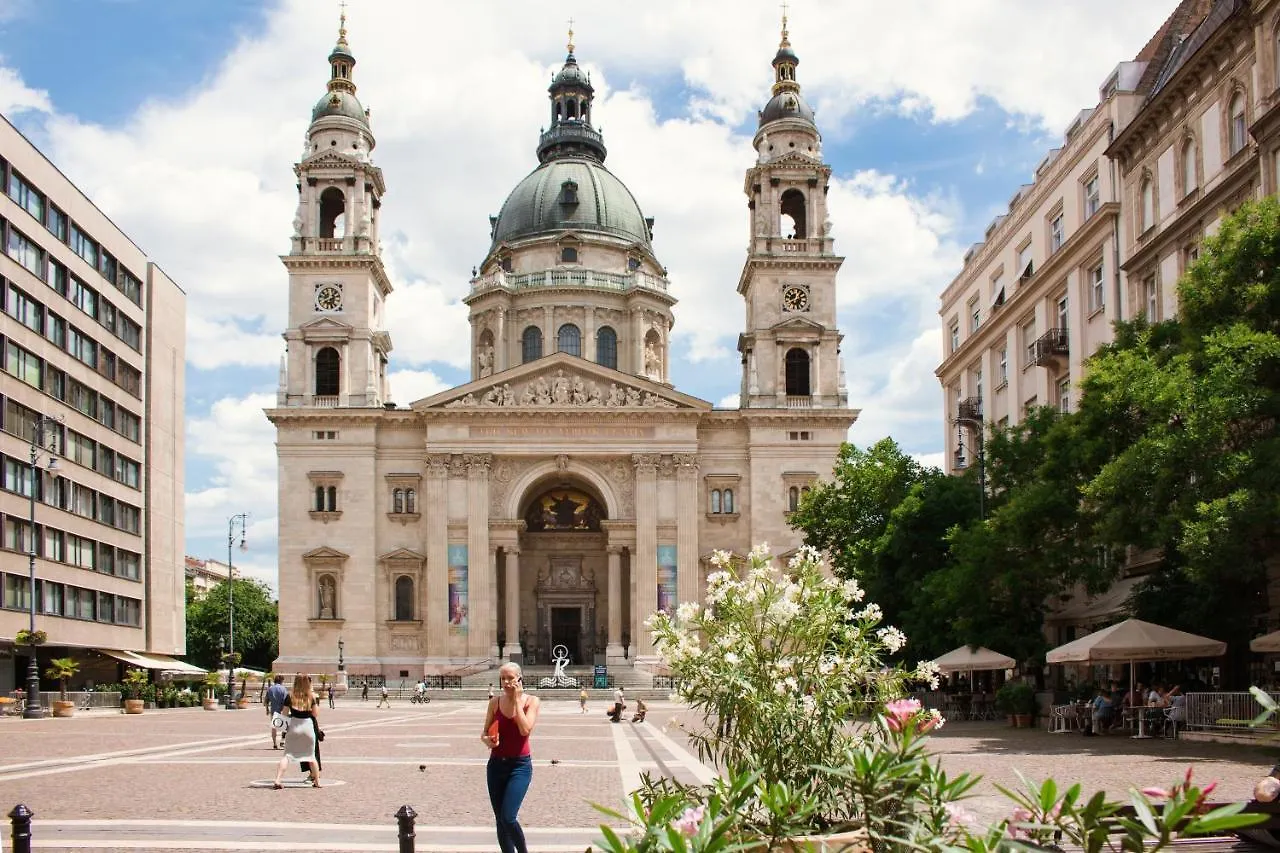 Amora Homes Basilica View Imperial Suite -Sas Street -Need Reservation For Free Parking Budapest Appartamento