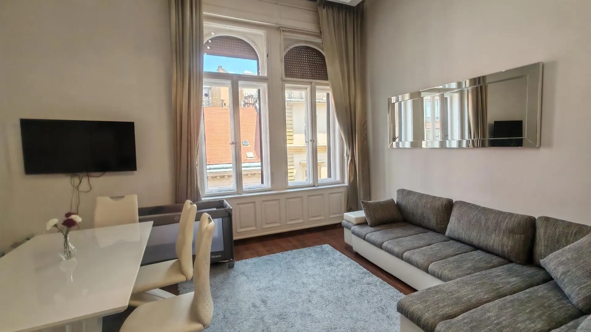 Apartament Basilika View Imperial Suite -Sas Street -Need Reservation For Free Parking Budapeszt