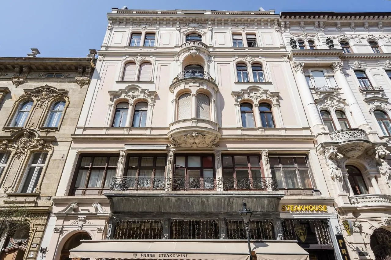 Апартаменты Basilika View Imperial Suite -Sas Street -Need Reservation For Free Parking Будапешт Венгрия