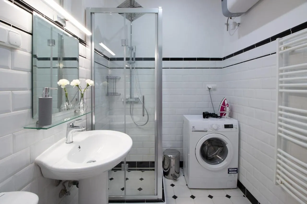 Basilika View Imperial Suite -Sas Street -Need Reservation For Free Parking Budapest Apartment