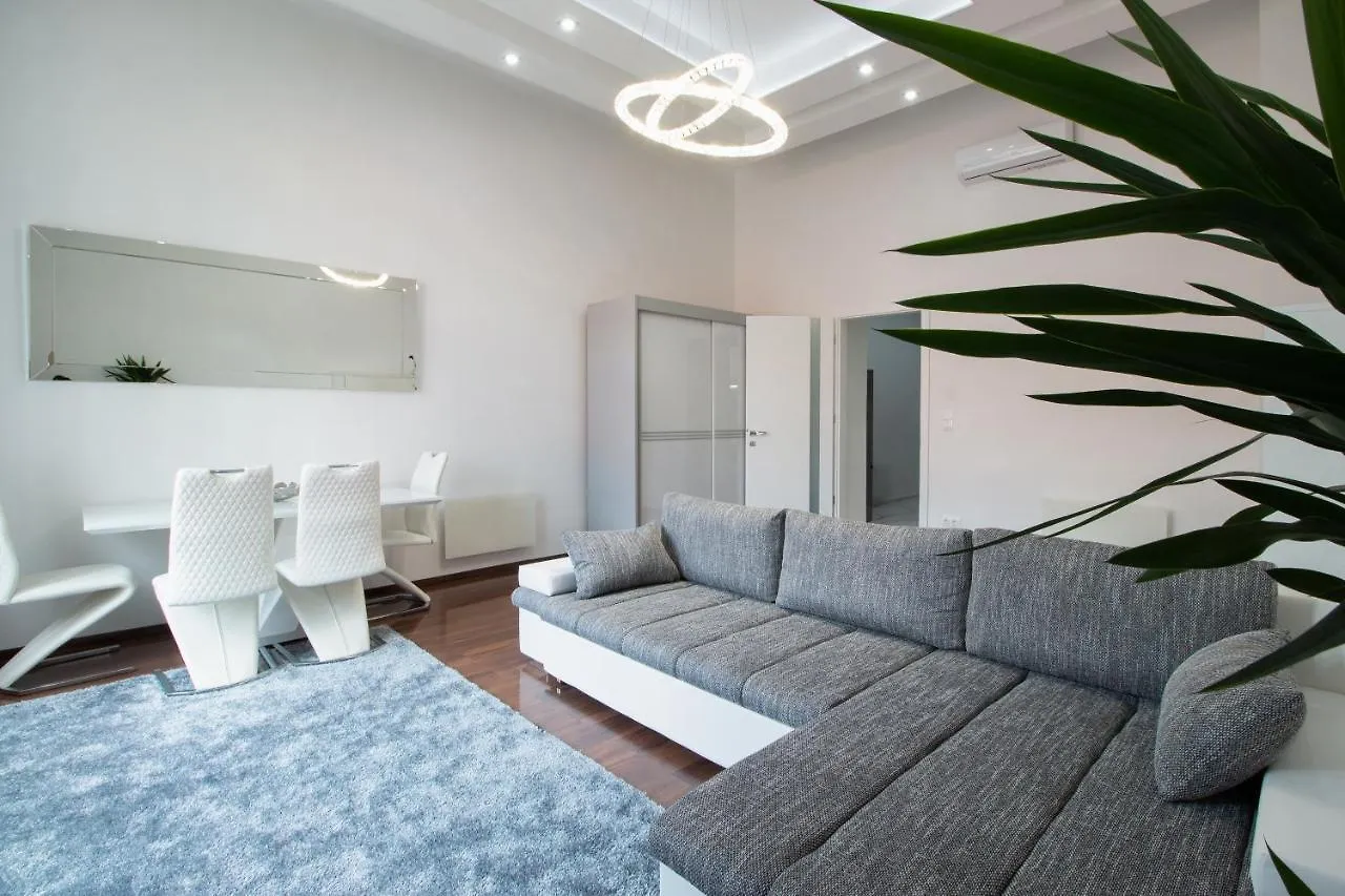 Basilika View Imperial Suite -Sas Street -Need Reservation For Free Parking Будапешт