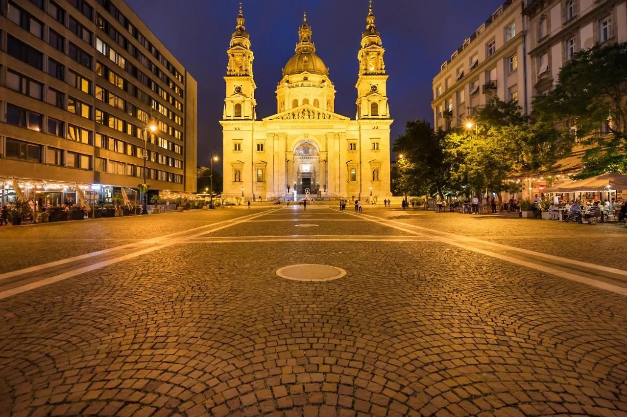 Апартаменты Basilika View Imperial Suite -Sas Street -Need Reservation For Free Parking Будапешт