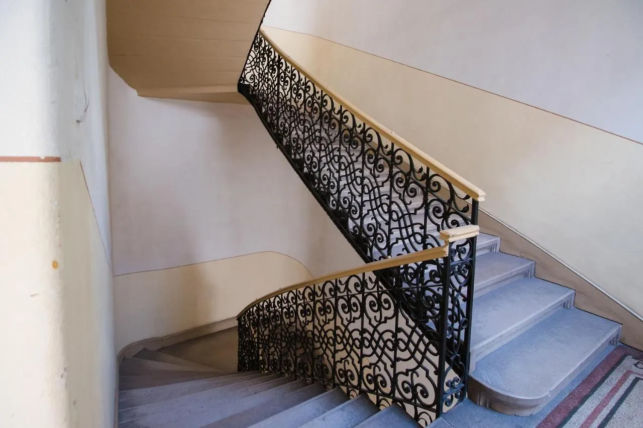 Basilika View Imperial Suite -Sas Street -Need Reservation For Free Parking Будапешт Апартаменты
