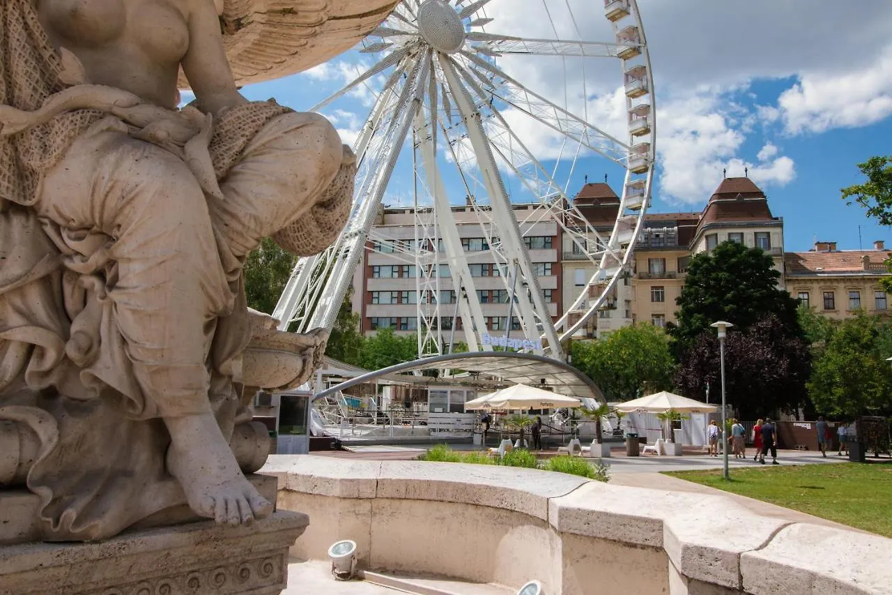 Basilika View Imperial Suite -Sas Street -Need Reservation For Free Parking Будапешт 0*,  Венгрия