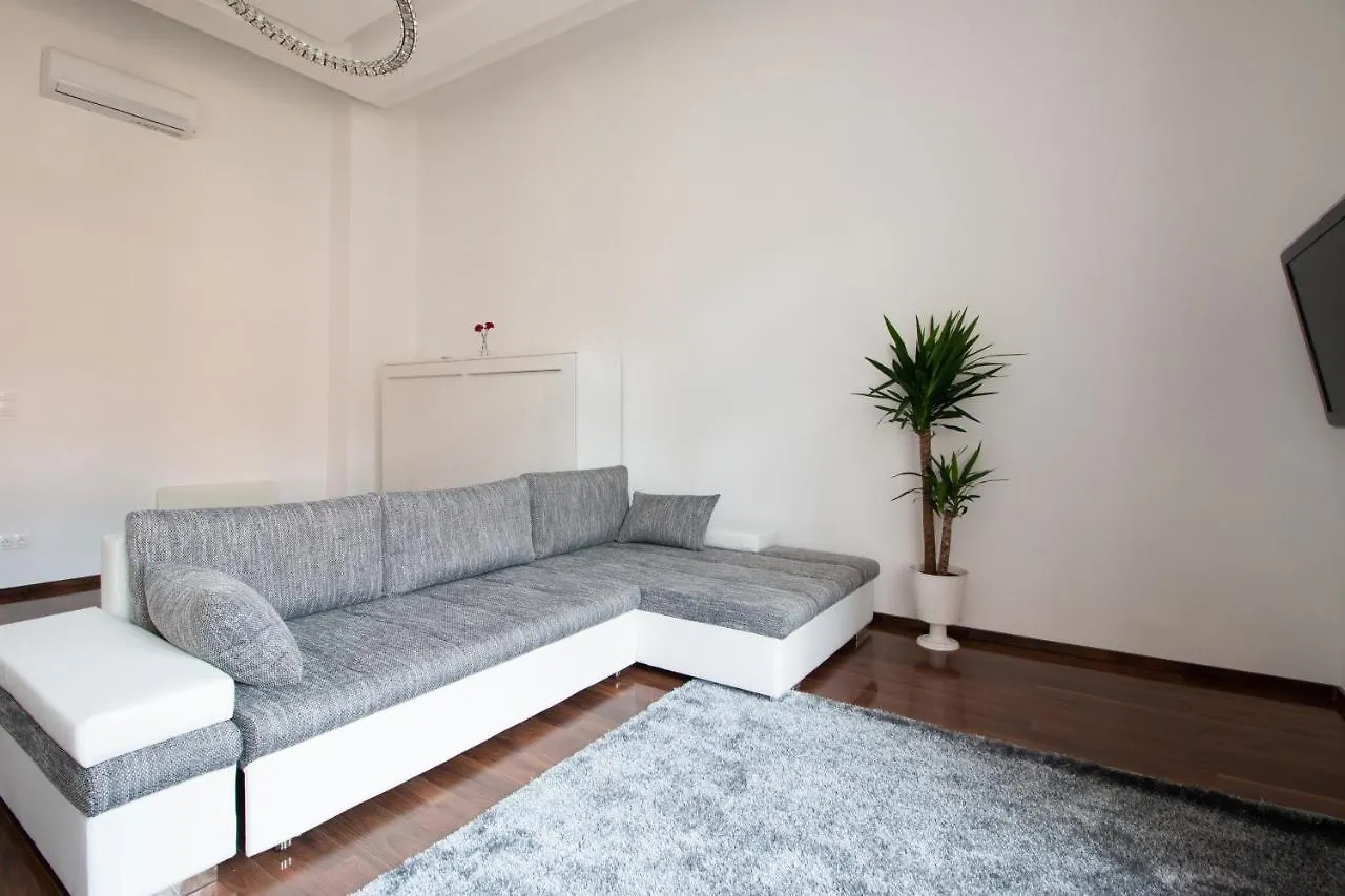 Апартаменты Basilika View Imperial Suite -Sas Street -Need Reservation For Free Parking Будапешт