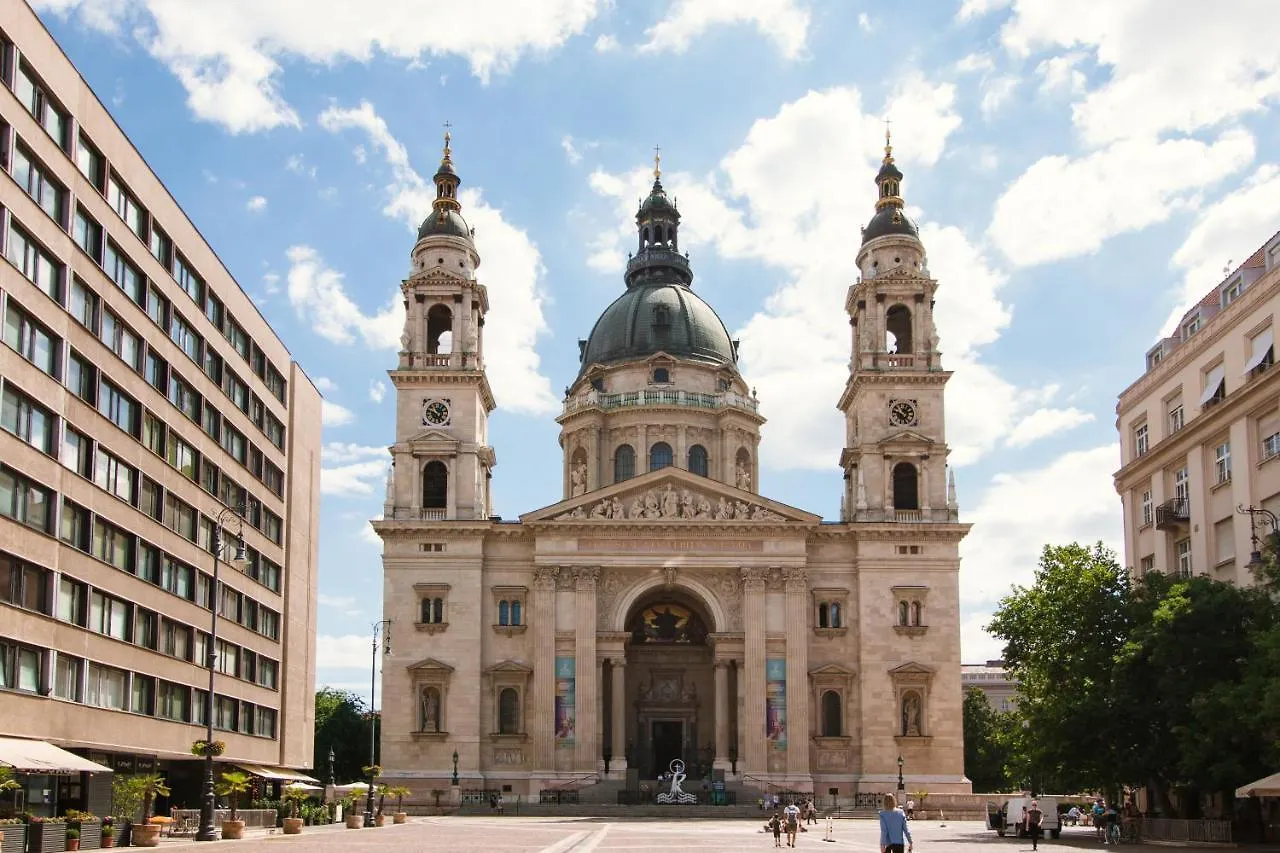 Апартаменты Basilika View Imperial Suite -Sas Street -Need Reservation For Free Parking Будапешт