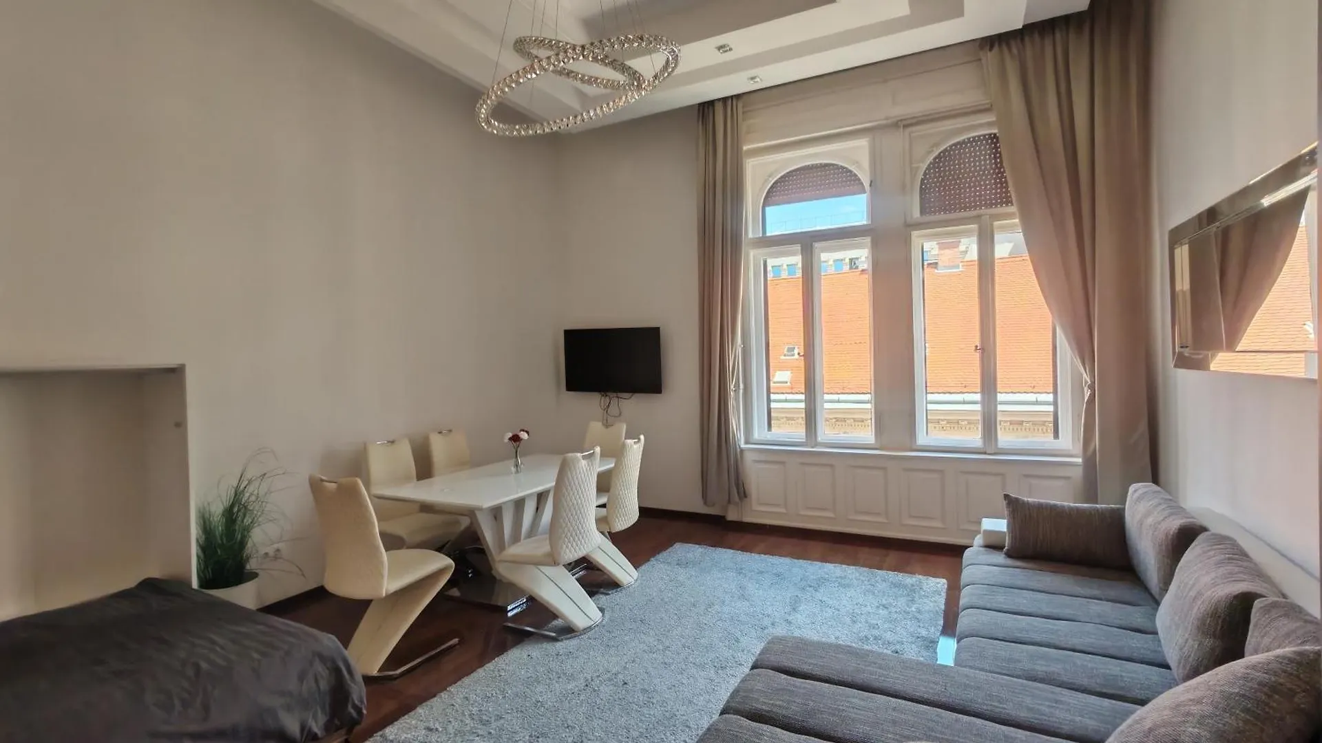 Basilika View Imperial Suite -Sas Street -Need Reservation For Free Parking Budapešť 0*,  Maďarsko